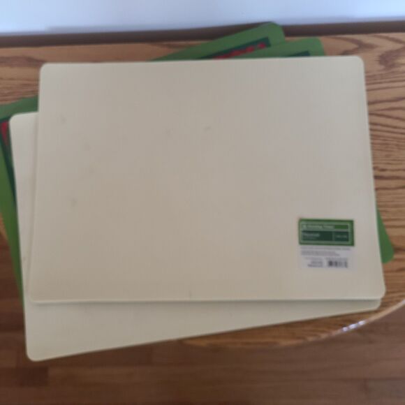 Holiday Time Vinyl Holiday Placemats Snowman And Penguin Print Set Of Four - Picture 9 of 10